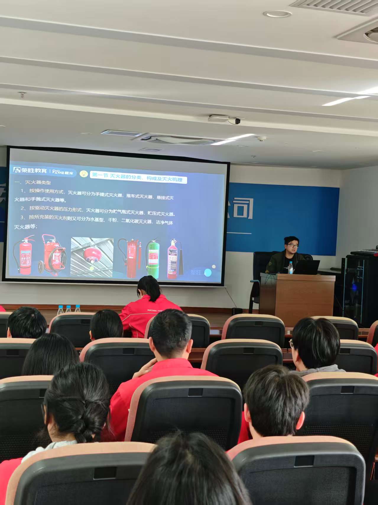 18c438fbb35884723ba458c5f84e0d0